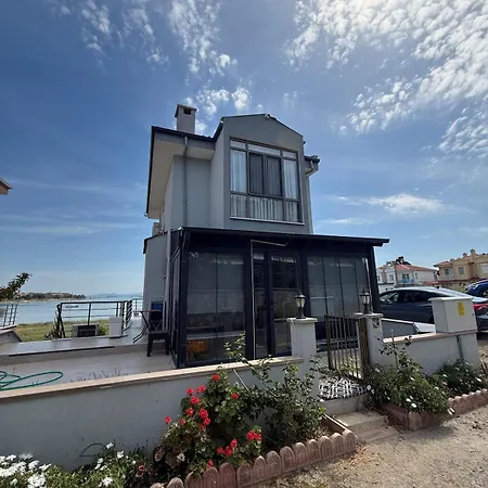 Entire 3-story Seaside Villa, Sea View With Garden *